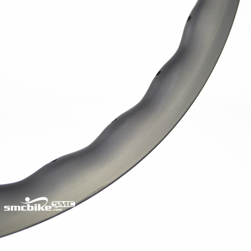 SMC 20inch 451 28&25MM waves carbon rim