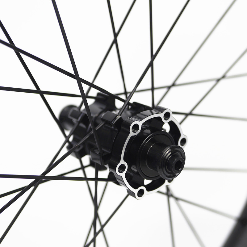 Plume ultra light 18inch 355 carbon wheelset