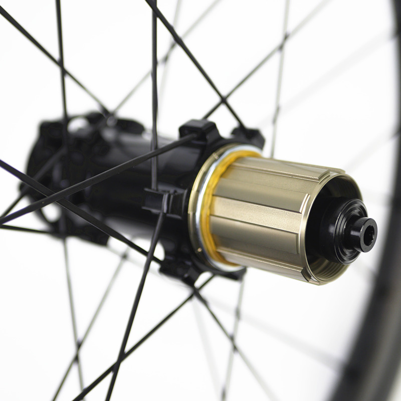 Plume ultra light 18inch 355 carbon wheelset