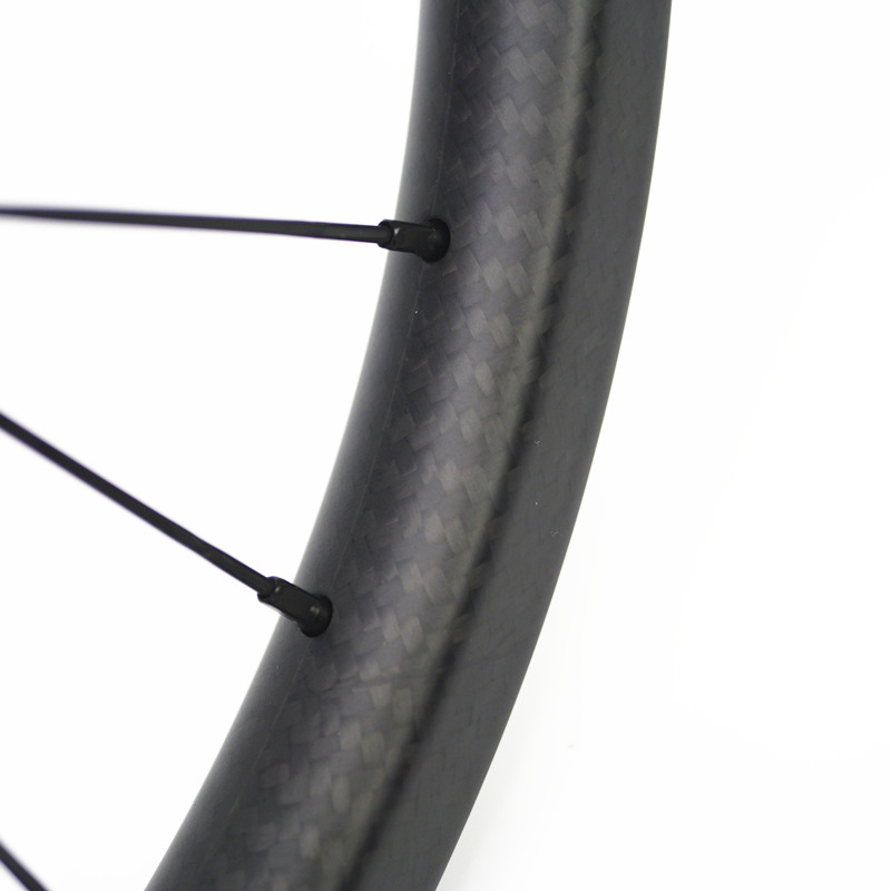 Plume ultra light 18inch 355 carbon wheelset